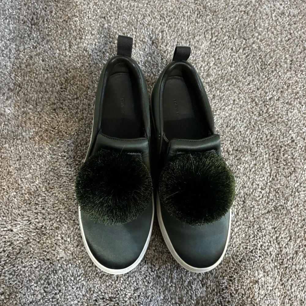 TORY BURCH Pom Pom Satin Platform Sneaker In Green Women’s Size 6.5